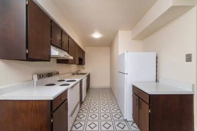 Main picture of 5501 Verona Rd