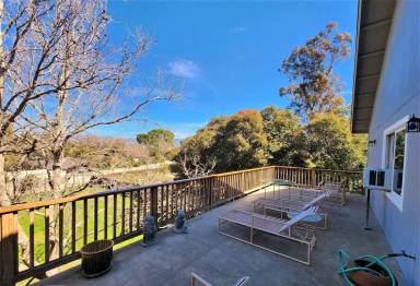 Main picture of 3673 Pine St