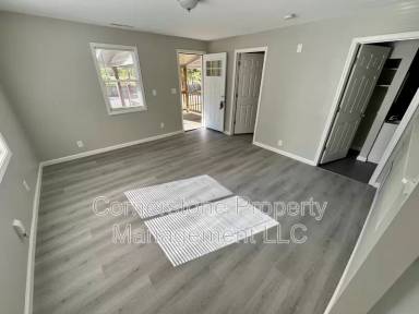 Main picture of 1230 Haskell Ave