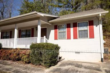 Main picture of 303 Withrow Rd