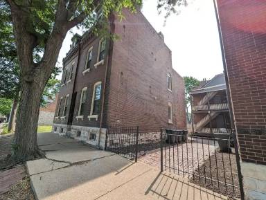 Main picture of 2220 S 9th St
