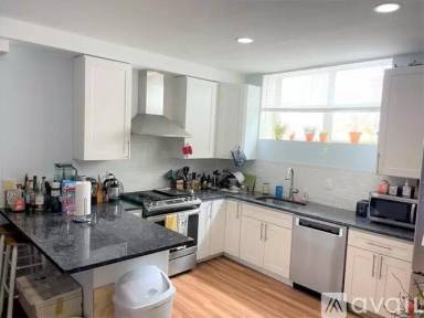 Main picture of 38 Day St