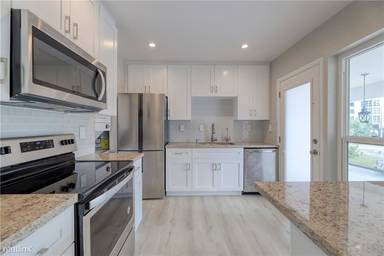 Main picture of 3213 Colony Club Rd