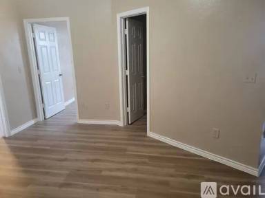 Main picture of 354 E Southcross Blvd