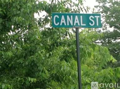 Main picture of 25 Canal St