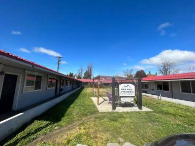 Main picture of 128 N Academy St