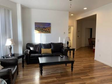 Main picture of 502 E Grand Ave