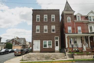 Main picture of 910 S 7th St