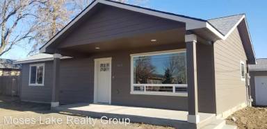 Main picture of 3829 W Lakeshore Dr