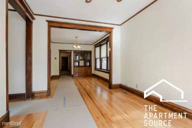Main picture of 3270 W Wrightwood Ave