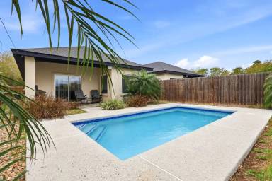 Main picture of 1809 Pease St