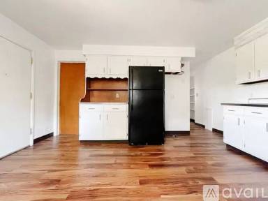 Main picture of 305 1/2 S Manning Ave