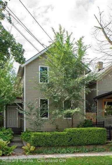 Main picture of 2132 W 41st St