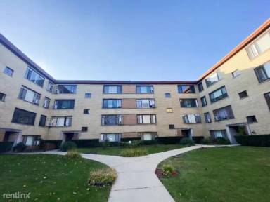 Main picture of 7542 N Bell Ave
