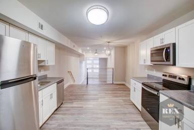 Main picture of 1240 Jones St
