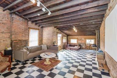Main picture of 225 Orchard St