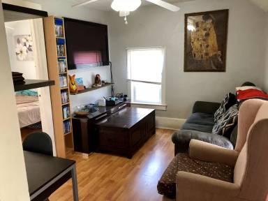 Main picture of 901 11th Ave