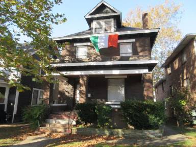 Main picture of 1967 Summit St