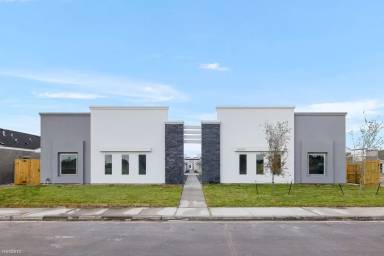 Main picture of 3605 Fuerte Ave