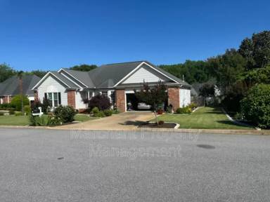 Main picture of 8 Capstone Ct