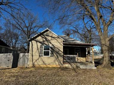 Main picture of 801 W Mount Vernon St