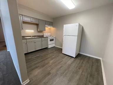 Main picture of 96 Circle Dr