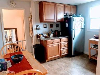 Main picture of 130 Cedar St