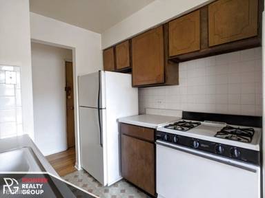Main picture of 530 W Aldine Ave