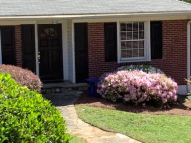 Main picture of 1630 Fearn Cir NE