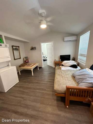 Main picture of 1015 Cameron Ave