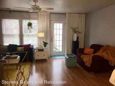 Main picture of 806 Saint Catherines Dr