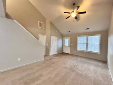 Main picture of 19 Paige Dr