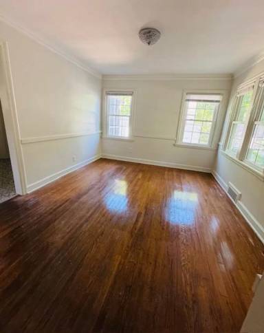 Main picture of 2806 W 51st St