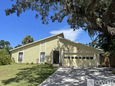 Main picture of 5373 Sarapointe Ct