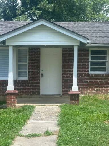 Main picture of 216 E High St