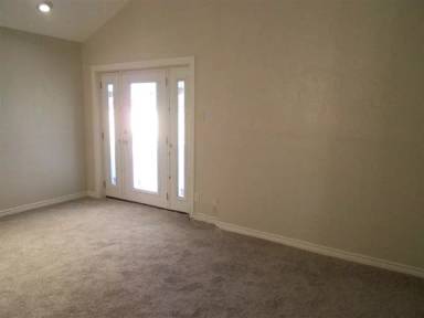 Main picture of 3014 NE Kingsbriar Dr