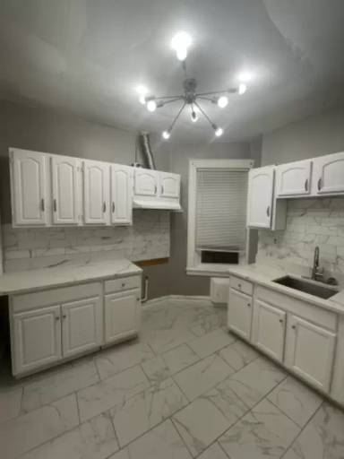 Main picture of 721 Highland Ave