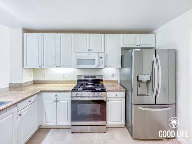 Main picture of 2260 Watermarke Pl