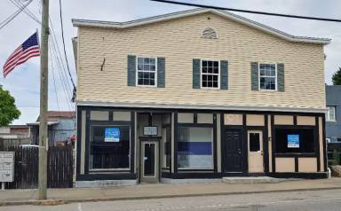 Main picture of 28 Broadway St
