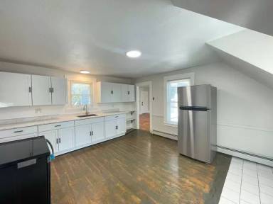 Main picture of 359 Nashua St