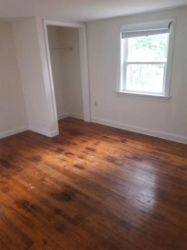 Main picture of 10 Thompson Cir