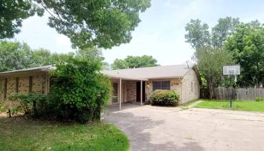 Main picture of 2721 McCarley Dr