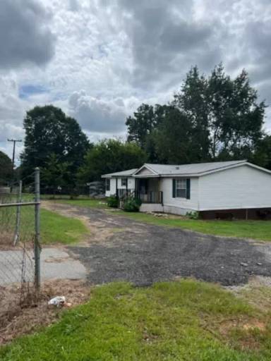 Main picture of 963 Lewis St