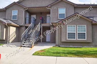 Main picture of 1041 W Pine Ave