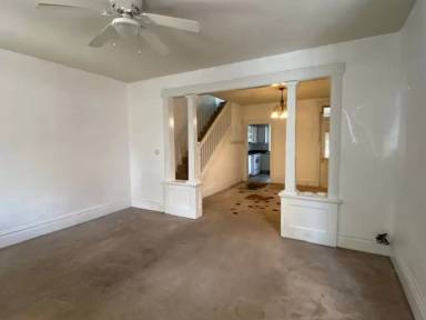 Main picture of 715 Linden Ave