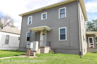 Main picture of 829 6th Ave