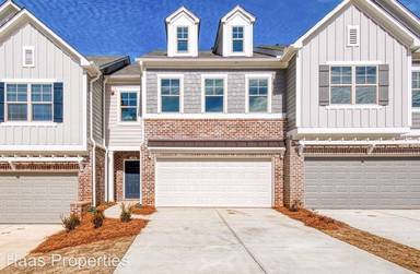 Main picture of 142 Maple Creek Way