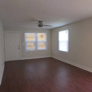 Main picture of 830 Overhill St