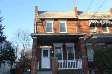 Main picture of 304 Raleigh St SE