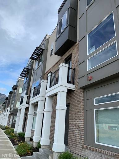 Main picture of 1174 W Clark Ln